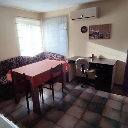 за гости роса * Rosno